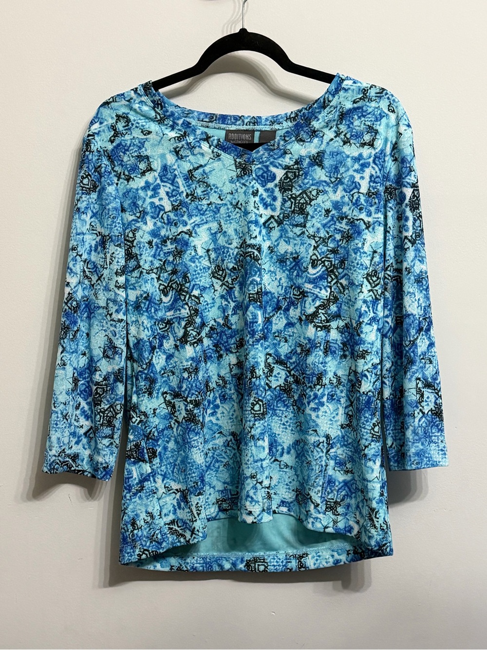 Chico's Blue Multi Floral-Print Long Sleeve Knit Top - Picture 1 of 2